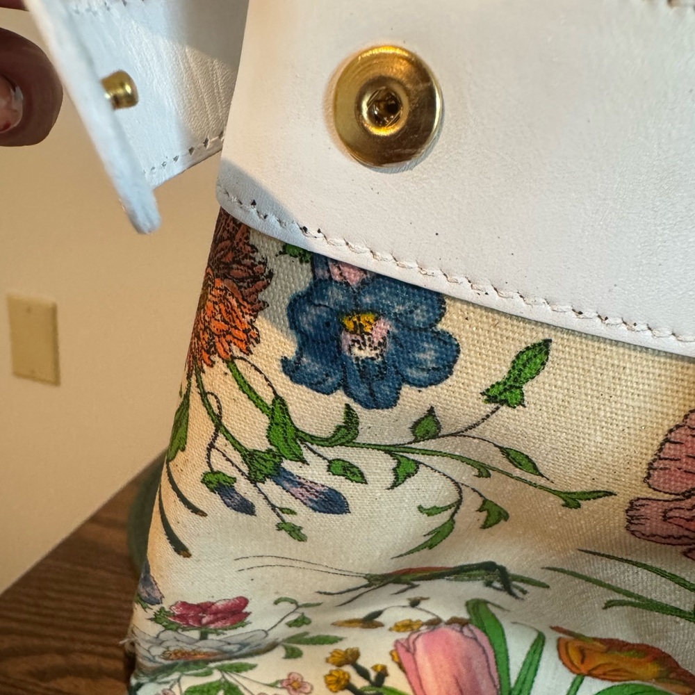 Authentic Vintage Gucci Flora Tote - Picture 11 of 11